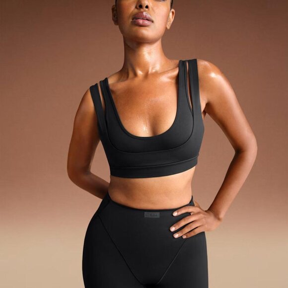 NWT NikeSkims Matte Double-Strap Scoop Bra in Black Obsidian (S) - Picture 1 of 5